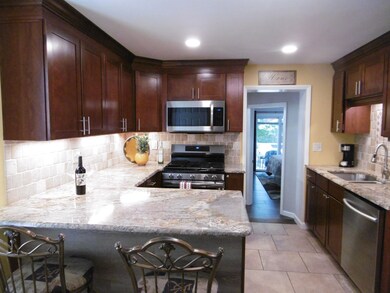 329 Knowlton St, Manchester, NH 03103 - photo 5