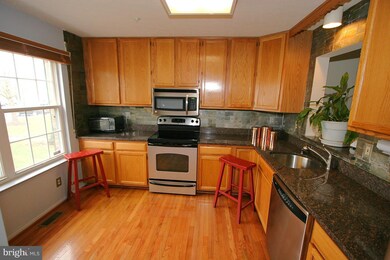 9311 Gordon Ct, Laurel, MD 20723 - photo 5