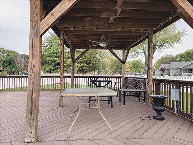 137 Ridge Dr, Maryville, IL 62062 - photo 2