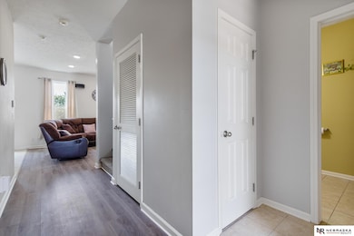 2404 Walnut Creek Dr, Papillion, NE 68046 - photo 3