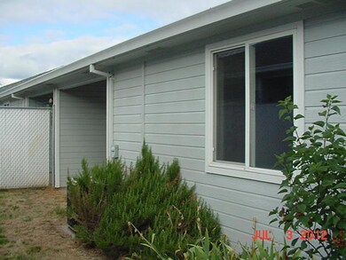 1078 Cherry St, Central Point, OR 97502 - photo 2