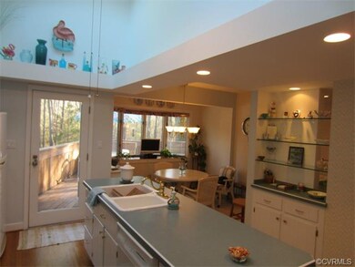 You will love this kitchen with magnificent breakf