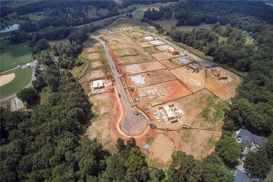 1573 Thatcher Crossing unit 16, Clover, SC 29710 - photo 4