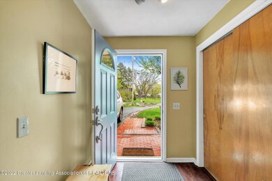 06-2076-Tomahawk-Cir-WindowStill-Real-Es