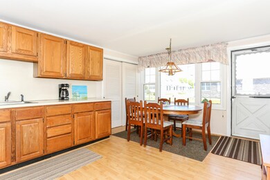 U-3 Kitchen, Dining