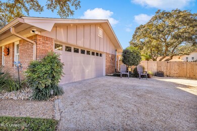 425 Woodland Park Dr, Biloxi, MS 39531 - photo 7