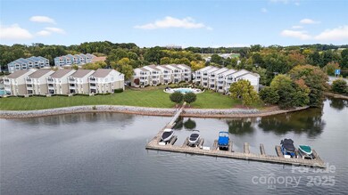 1331 Torrence Cir unit 1331, Davidson, NC 28036 - photo 4