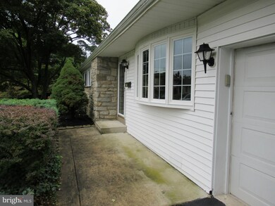 315 S New Ardmore Ave, Broomall, PA 19008 - photo 3