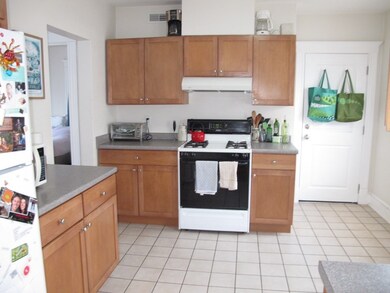 16 Avon St unit 2, Somerville, MA 02143 - photo 4