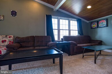 382 Appletree Dr, Levittown, PA 19055 - photo 4