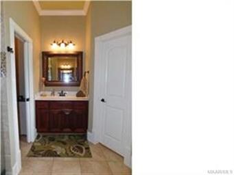 SPLIT VANITY IN MASTER BATH