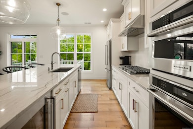 101 Brentwood Cir unit 101, Danbury, CT 06810 - photo 4