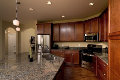 Montrose kitchen facing into foyer - sto