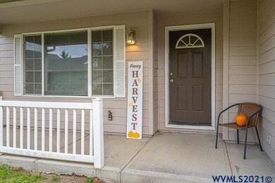 953 S 6th St, Independence, OR 97351 - photo 3