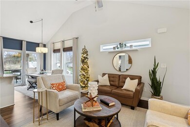 104 S Mc Gee St, Tonganoxie, KS 66086 - photo 4