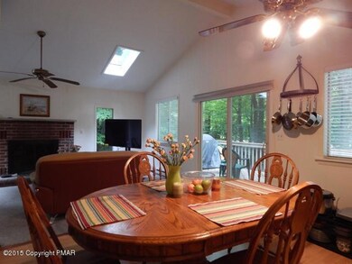 Masiello Dining to Deck