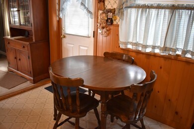 262 Burnham Rd, Lowell, MA 01852 - photo 5