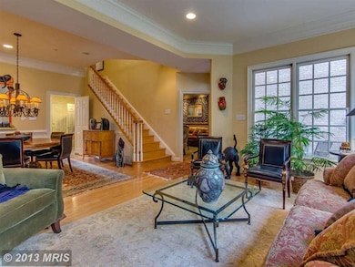 8503 Gavin Manor Ct, Chevy Chase, MD 20815 - photo 6