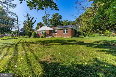 2123 Weber Dr, District Heights, MD 20747 - photo 2