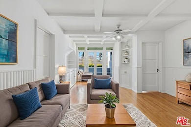 307 S Doheny Dr, Beverly Hills, CA 90211 - photo 3