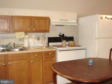 11005 Ashby Dr, Fredericksburg, VA 22407 - photo 6