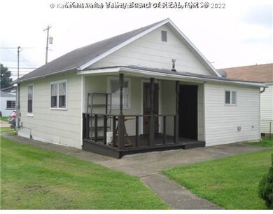 557 20th St, Dunbar, WV 25064 - photo 2