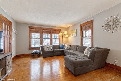 226 S Prairie St, Batavia, IL 60510 - photo 2