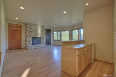 208 365th St S, Roy, WA 98580 - photo 6