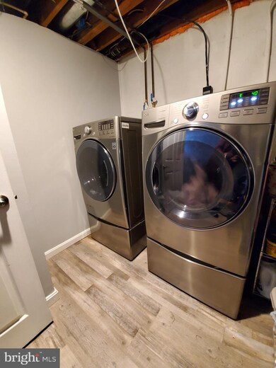 1445 Kitmore Rd, Baltimore, MD 21239 - photo 7