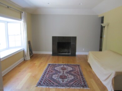 Living Room/FP
