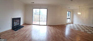 8626 Village Square Dr unit 16, Alexandria, VA 22309 - photo 2