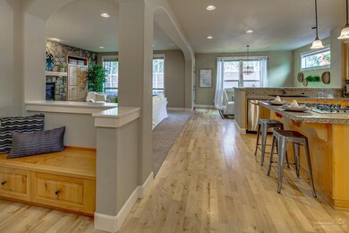 20470 Jacklight Ln, Bend, OR 97702 - photo 6