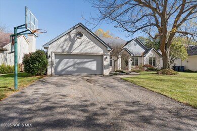 5666 Fox Hollow Ct, Sylvania, OH 43560 - photo 3