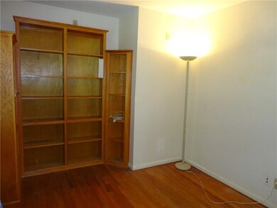 1502 Crescent Dr, Columbus, IN 47203 - photo 5