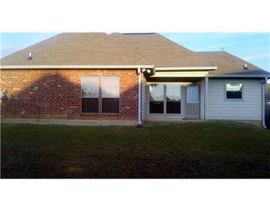 305 Shadow Creek Ave, Pineville, LA 71360 - photo 2