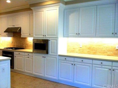 Upgraded backsplash and kitchen cabinets. Brand ne