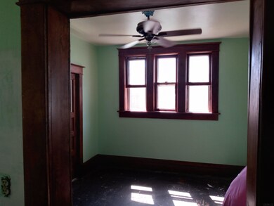 325 E 9th St, Auburn, IN 46706 - photo 4