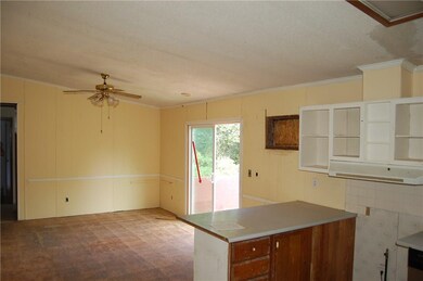 Eat-in Kitchen