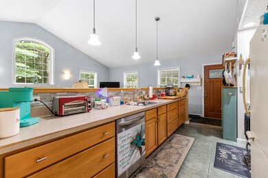 164 N North Raymond Rd, Raymond, ME 04071 - photo 3