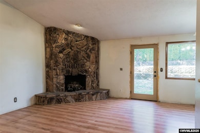 5195 Tanoak Ave SE, Salem, OR 97306 - photo 2