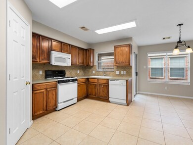 2319 Urban Forest Ct, Spring, TX 77386 - photo 4