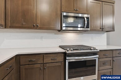 1396 Dahlia St, Woodburn, OR 97071 - photo 7