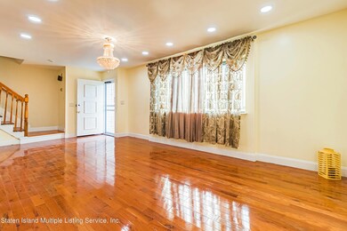453 Willow Rd E, Staten Island, NY 10314 - photo 5