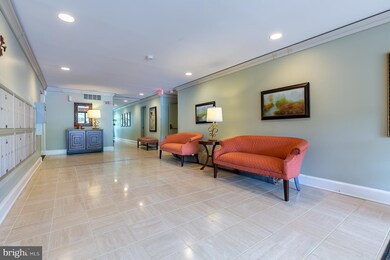 Treebrooke unit 506, Oakton, VA 22124 - photo 2