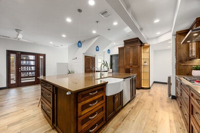 4521 Maple St, Bellaire, TX 77401 - photo 7