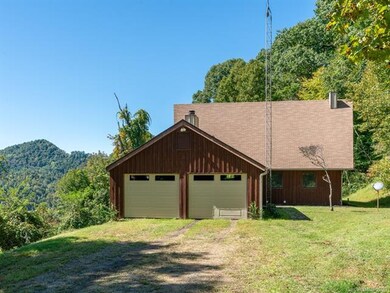 737 Charity Ln, Burnsville, NC 28714 - photo 2