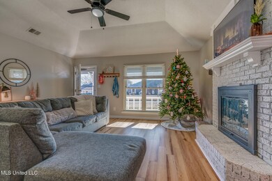 227980m-11-snapsold-screen-10158-Curtis-