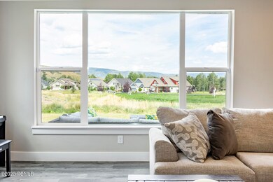 1124 Springer View Loop Unit 21 Midway U