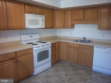 10 Englefield Square, Owings Mills, MD 21117 - photo 7