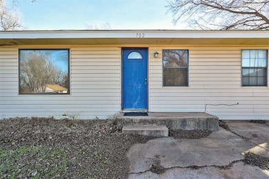 702 N 17th St, Guthrie, OK 73044 - photo 5